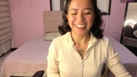 lynn_turner_ online show from April 2026 07:58:01 PM