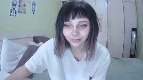 Snapshot of lynncottingham chatting on September 2025 10:41:01 AM Kira online show from September 2025 10:41:01 AM