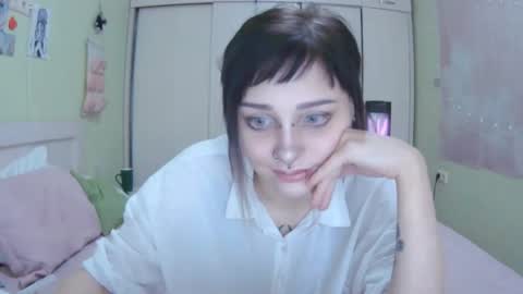 Snapshot of lynncottingham chatting on October 2025 10:37:02 AM Kira online show from October 2025 10:37:02 AM