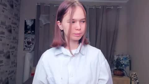 Cozy Lynns room online show from November 2025 05:29:01 AM