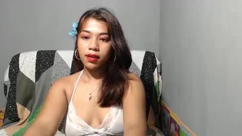 Snapshot of lynskaye2005 chatting on June 2026 09:46:02 PM Lyn online show from June 2026 09:46:02 PM