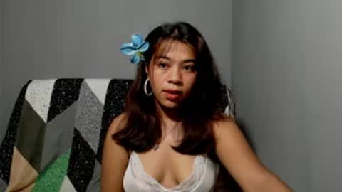 Snapshot of lynskaye2005 chatting on June 2026 08:58:01 PM Lyn online show from June 2026 08:58:01 PM