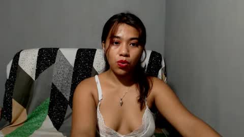 Snapshot of lynskaye2005 chatting on July 2026 09:00:01 AM Lyn online show from July 2026 09:00:01 AM