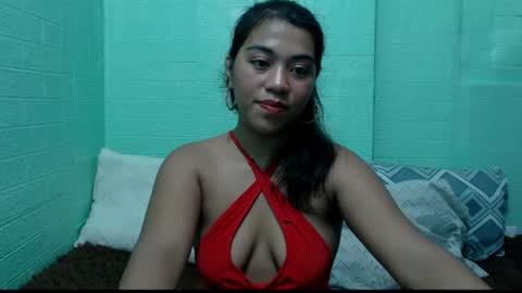 Snapshot of lynskaye2005 chatting on July 2026 10:48:01 PM Lyn online show from July 2026 10:48:01 PM
