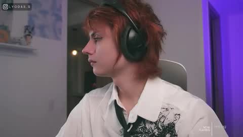 Snapshot of lyodass chatting on December 2025 10:39:01 PM Lyodass online show from December 2025 10:39:01 PM