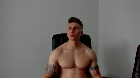 Lyonel online show from December 2025 07:33:02 PM