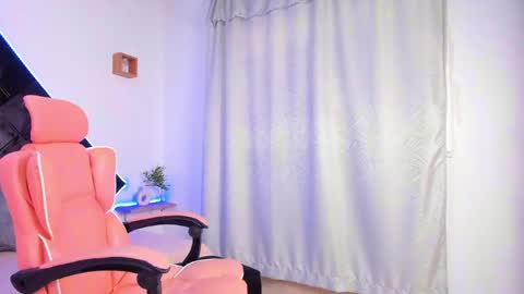 Snapshot of lyra_dream chatting on April 2026 08:17:01 PM Lyra online show from April 2026 08:17:01 PM