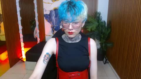 lyra_tay online show from April 2026 07:00:01 PM