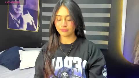 lyralux10 online show from September 2025 03:19:01 AM