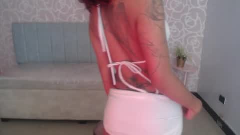 Snapshot of lyynn_ch chatting on October 2025 11:41:02 AM Lyn online show from October 2025 11:41:02 AM