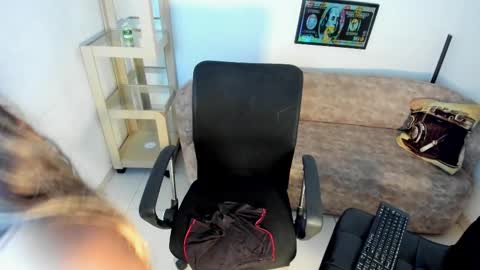 Mila online show from March 2025 05:49:02 PM