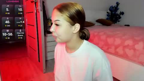 Snapshot of m1sss1nfull chatting on June 2026 08:35:01 AM Melissa online show from June 2026 08:35:01 AM