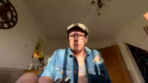 Snapshot of m536327 chatting on December 2025 12:45:02 PM Fantasy guy online show from December 2025 12:45:02 PM