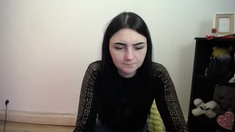 m_i_k_i_ online show from March 2026 12:11:01 PM