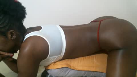 maars_mimi online show from September 2025 07:37:01 PM