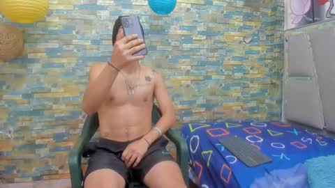 Snapshot of maaster420 chatting on January 2025 01:01:01 PM itgram pezlo josue online show from January 2025 01:01:01 PM