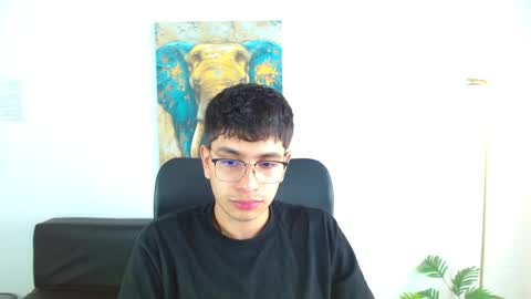 Snapshot of maax_18 chatting on March 2026 01:29:02 PM Max online show from March 2026 01:29:02 PM