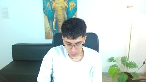 Snapshot of maax_18 chatting on March 2026 01:27:02 PM Max online show from March 2026 01:27:02 PM