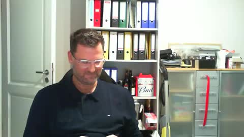 macfly67 online show from December 2024 08:17:01 PM