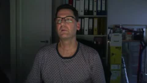 macfly67 online show from February 2026 06:50:01 AM