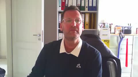 Snapshot of macfly67 chatting on April 2026 01:14:02 PM macfly67 online show from April 2026 01:14:02 PM