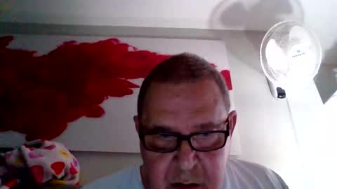 Snapshot of machet1 chatting on April 2026 11:31:02 PM machet1 online show from April 2026 11:31:02 PM