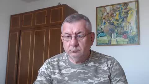 Snapshot of machomale3 chatting on May 2026 04:00:01 PM Macho online show from May 2026 04:00:01 PM