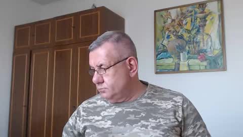 Snapshot of machomale3 chatting on May 2026 04:13:02 PM Macho online show from May 2026 04:13:02 PM