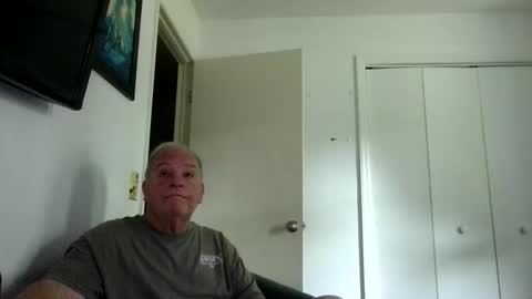 Snapshot of mackdocc001 chatting on April 2026 07:58:01 PM mackdocc001 online show from April 2026 07:58:01 PM
