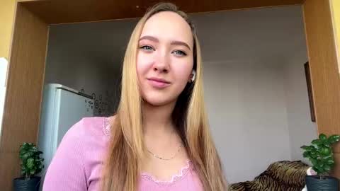 Snapshot of madalyneaks chatting on March 2026 07:58:01 AM Lilo online show from March 2026 07:58:01 AM