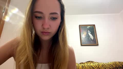 Snapshot of madalyneaks chatting on April 2026 03:07:01 AM Lilo online show from April 2026 03:07:01 AM