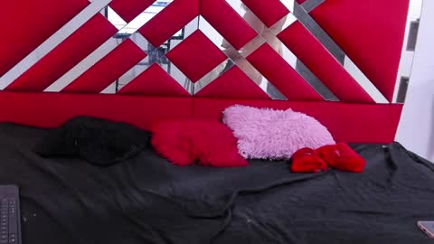 madame_channel online show from April 2026 07:10:01 PM