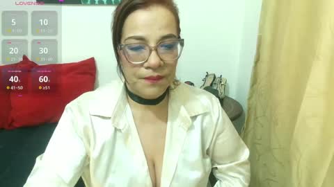 Snapshot of madame_desire_ chatting on July 2026 12:33:02 PM madame_desire_ online show from July 2026 12:33:02 PM