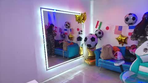 Snapshot of madame_scarllet chatting on June 2026 11:30:02 AM Madame Scarllet online show from June 2026 11:30:02 AM