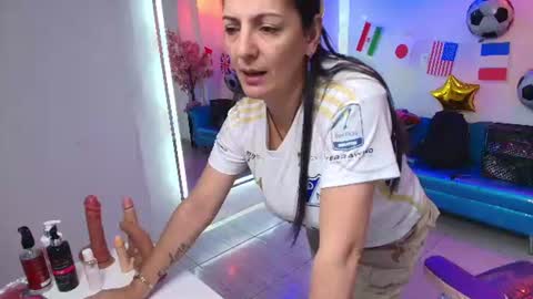 Snapshot of madame_scarllet chatting on July 2026 11:47:01 AM Madame Scarllet online show from July 2026 11:47:01 AM