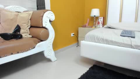 Madame Carla  online show from March 2026 10:31:02 AM