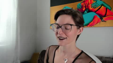 Madam Mezusa online show from December 2024 08:21:02 PM