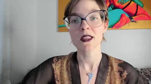 Madam Mezusa online show from December 2024 11:17:02 PM