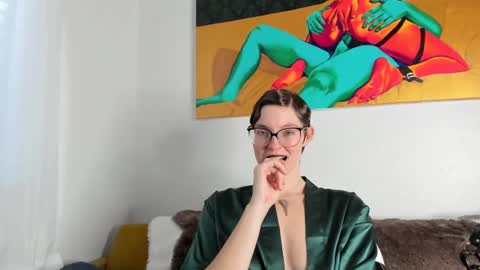 Madam Mezusa online show from December 2024 11:27:02 PM