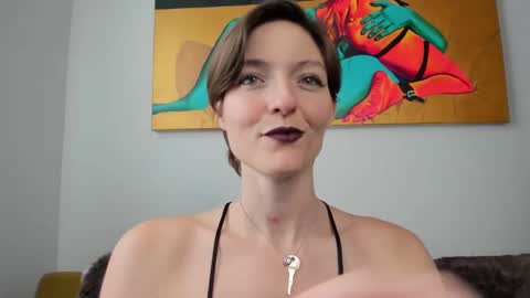 Madam Mezusa online show from January 2025 07:32:01 PM