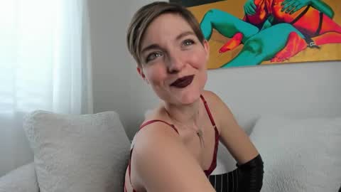 Madam Mezusa online show from February 2025 06:40:01 PM