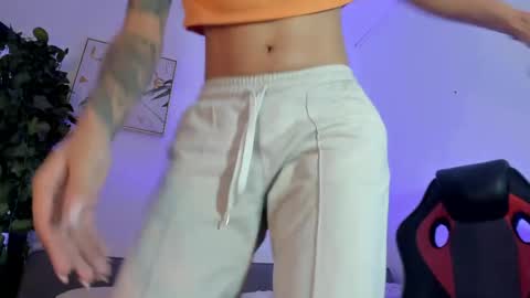 Snapshot of maddie_ray_ chatting on May 2026 11:16:01 AM Maddie Ray online show from May 2026 11:16:01 AM