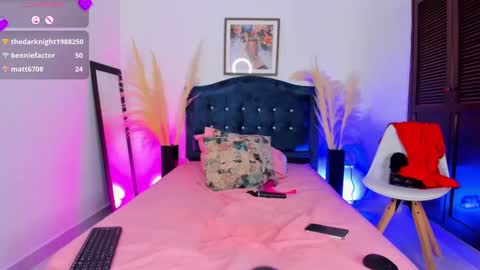 Snapshot of maddie_swift chatting on February 2025 12:16:01 AM Maddie online show from February 2025 12:16:01 AM