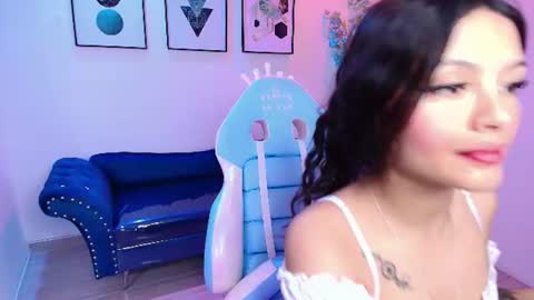 Snapshot of maddie_t18 chatting on June 2026 11:19:02 AM maddie_t18 online show from June 2026 11:19:02 AM