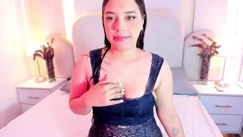 Snapshot of maddieevans_ chatting on November 2025 11:46:02 AM Maddie online show from November 2025 11:46:02 AM