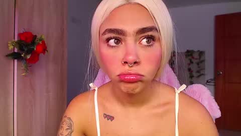 maddiie and clyde online show from October 2025 03:31:02 PM