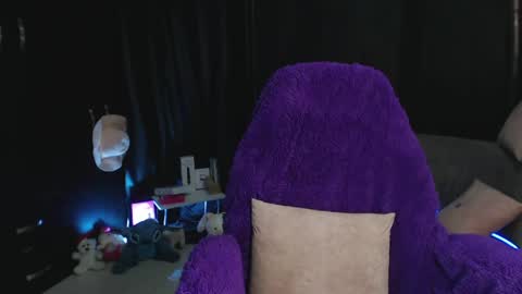 Snapshot of maddiie_and_clyde chatting on May 2026 06:37:01 PM maddiie and clyde online show from May 2026 06:37:01 PM