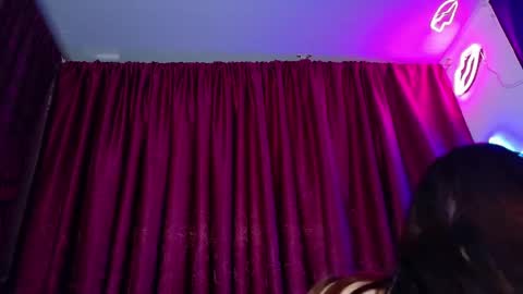 Snapshot of maddilust chatting on May 2026 04:37:01 PM Miss Lust online show from May 2026 04:37:01 PM