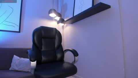 Maddison online show from April 2026 08:28:02 PM