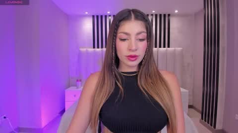 Snapshot of maddisontaylor chatting on September 2025 08:43:01 PM Maddison online show from September 2025 08:43:01 PM